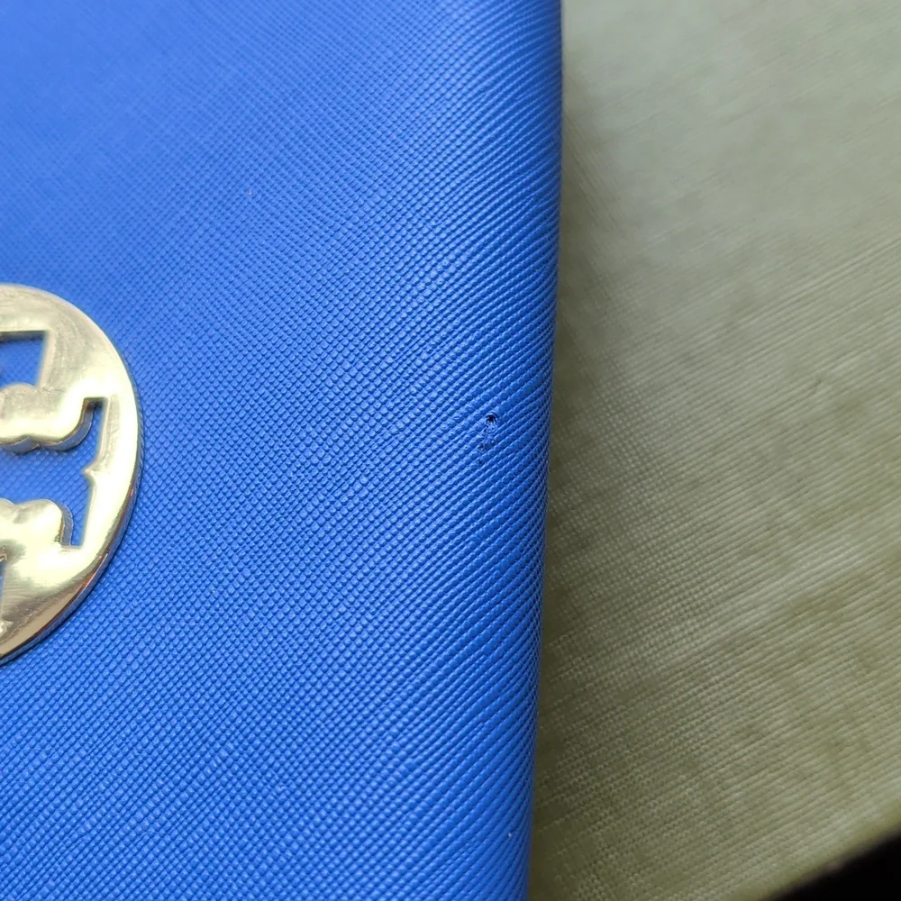 Tory Burch Blue Wallet - Picture 7 of 8